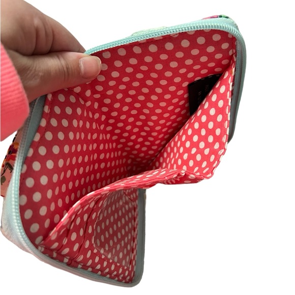 Floral Wristlet Wallet - Picture 3 of 6